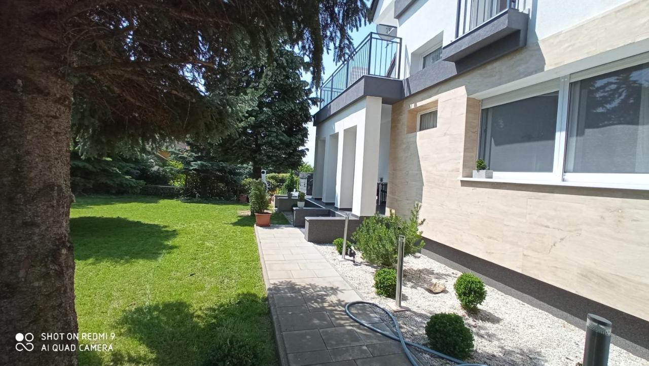 Art Inn Apartmanhaz Balaton-Gyenesdiás エクステリア 写真